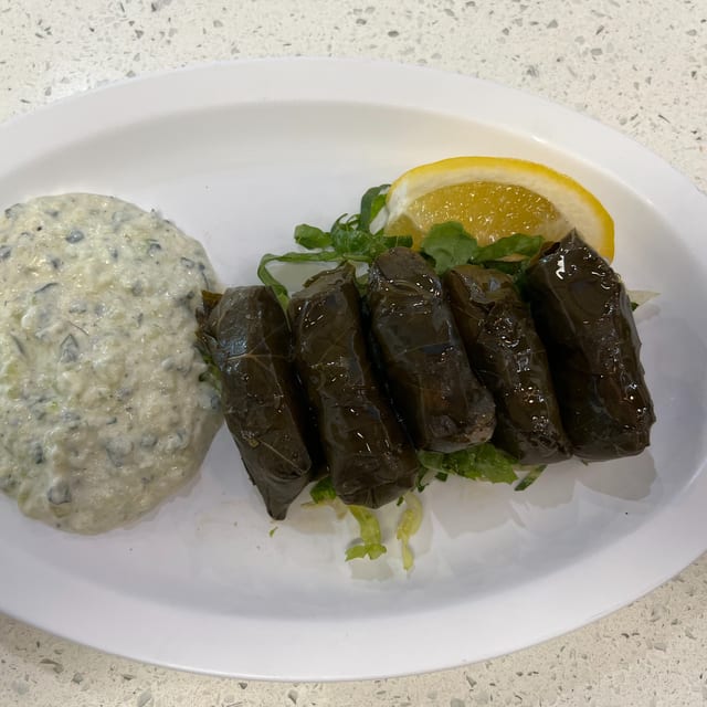 Dolmades (5pcs).